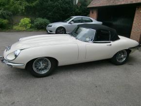 Jaguar E-Type photo