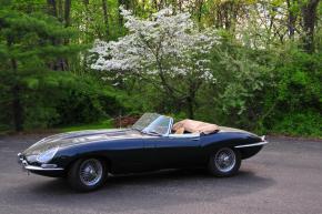 Jaguar E-Type photo