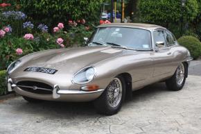 Jaguar E-Type photo