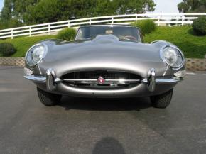 Jaguar E-Type photo