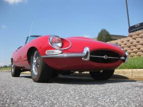 Jaguar E-Type photo