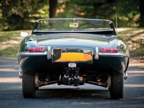 Jaguar E-Type photo