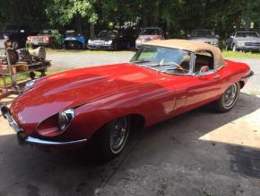 Jaguar E-Type photo