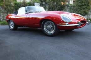 Jaguar E-Type photo