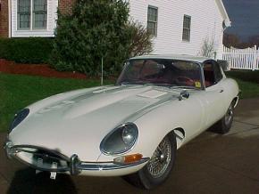 Jaguar E-Type photo