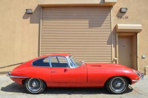 Jaguar E-Type photo