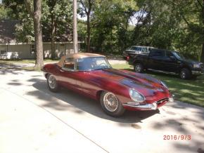 Jaguar E-Type photo