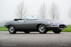 Jaguar E-Type photo