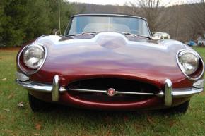 Jaguar E-Type photo