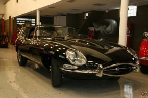 Jaguar E-Type photo