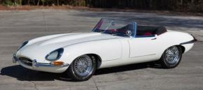 Jaguar E-Type photo