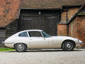 Jaguar E-Type photo