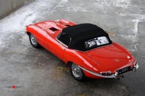 Jaguar E-Type photo