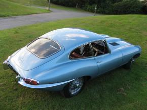 Jaguar E-Type photo