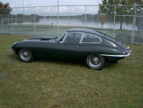 Jaguar E-Type photo