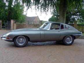 Jaguar E-Type photo