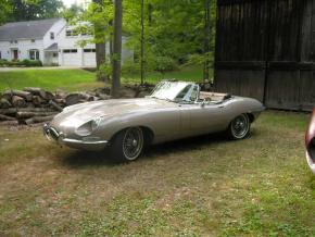 Jaguar E-Type photo