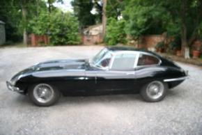 Jaguar E-Type photo