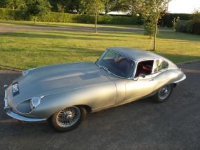 Jaguar E-Type photo