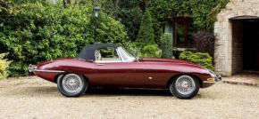 Jaguar E-Type photo