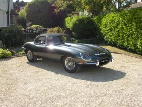 Jaguar E-Type photo