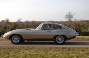 Jaguar E-Type photo