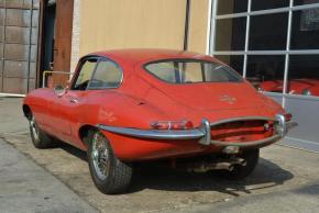 Jaguar E-Type photo