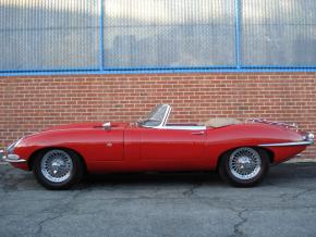 Jaguar E-Type photo