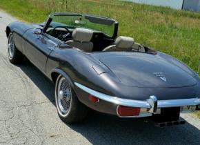 Jaguar E-Type photo