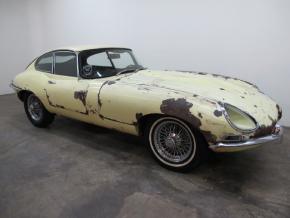 Jaguar E-Type photo