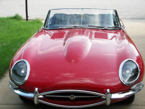 Jaguar E-Type photo