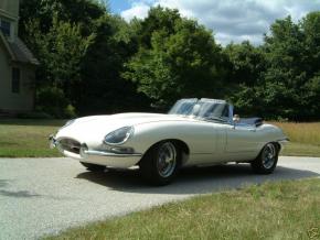 Jaguar E-Type photo