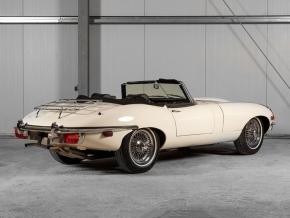 Jaguar E-Type photo