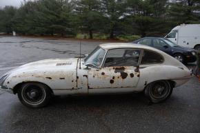 Jaguar E-Type photo