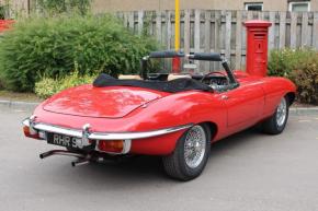 Jaguar E-Type photo