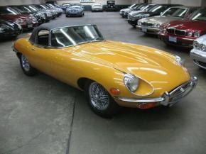 Jaguar E-Type photo