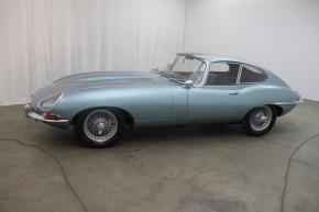 Jaguar E-Type photo