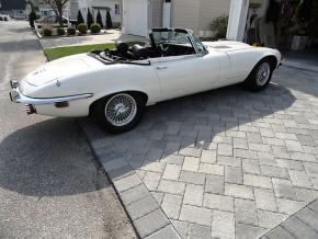 Jaguar E-Type photo