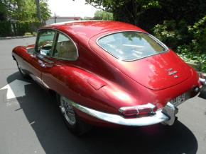 Jaguar E-Type photo