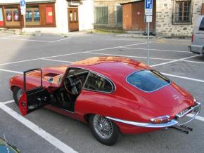 Jaguar E-Type photo