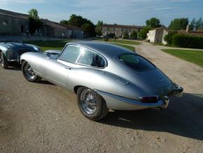 Jaguar E-Type photo