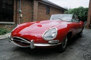 Jaguar E-Type photo