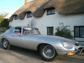 Jaguar E-Type photo