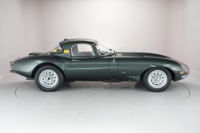 Jaguar E-Type photo