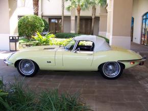 Jaguar E-Type photo