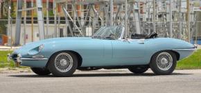 Jaguar E-Type photo