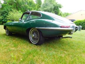 Jaguar E-Type photo