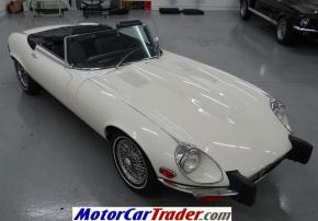 Jaguar E-Type photo