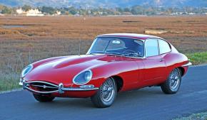 Jaguar E-Type photo