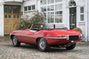 Jaguar E-Type photo